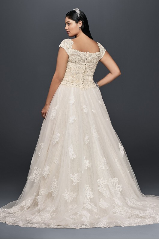 Cap Sleeve Lace Plus Size Ball Gown Wedding Dress  8CWG768