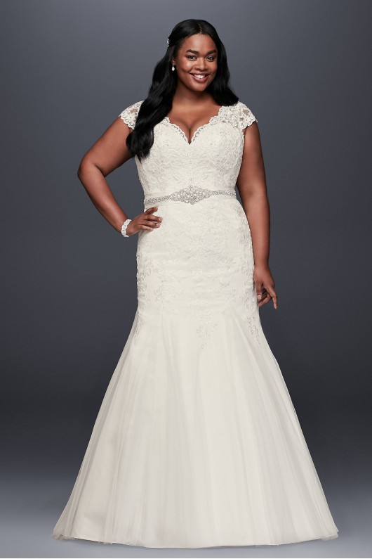 Scalloped Lace Trumpet Plus Size Wedding Dress  Collection 9WG3898