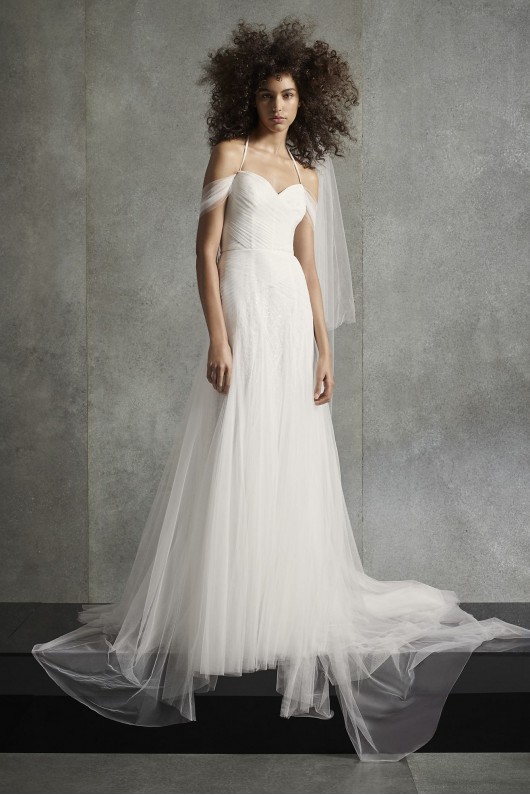 Soft Net Halter Wedding Dress VW351510